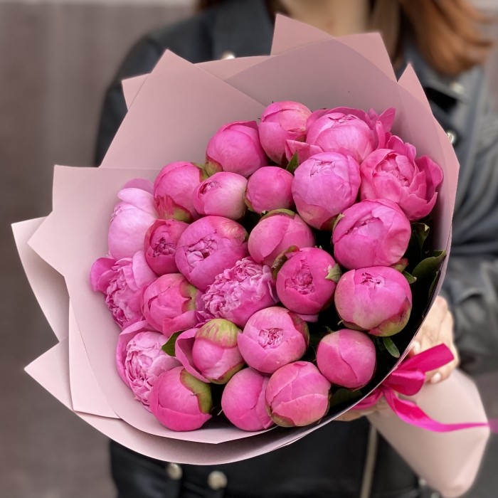 25 розовых пионов Флеминг